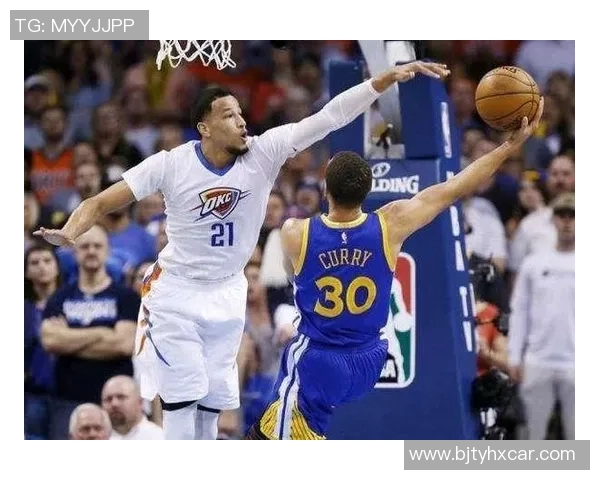 勇士与雷霆激战全场精彩回放分析与战术解读